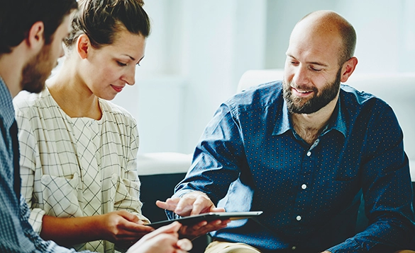 man-discussing-with-colleague