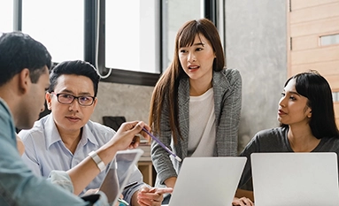 <span style="color:#110081;font-family: var(--base-font-family-valueSansPro-medium)!important;">Managing employees across borders: Top 3 considerations for growing businesses</span>